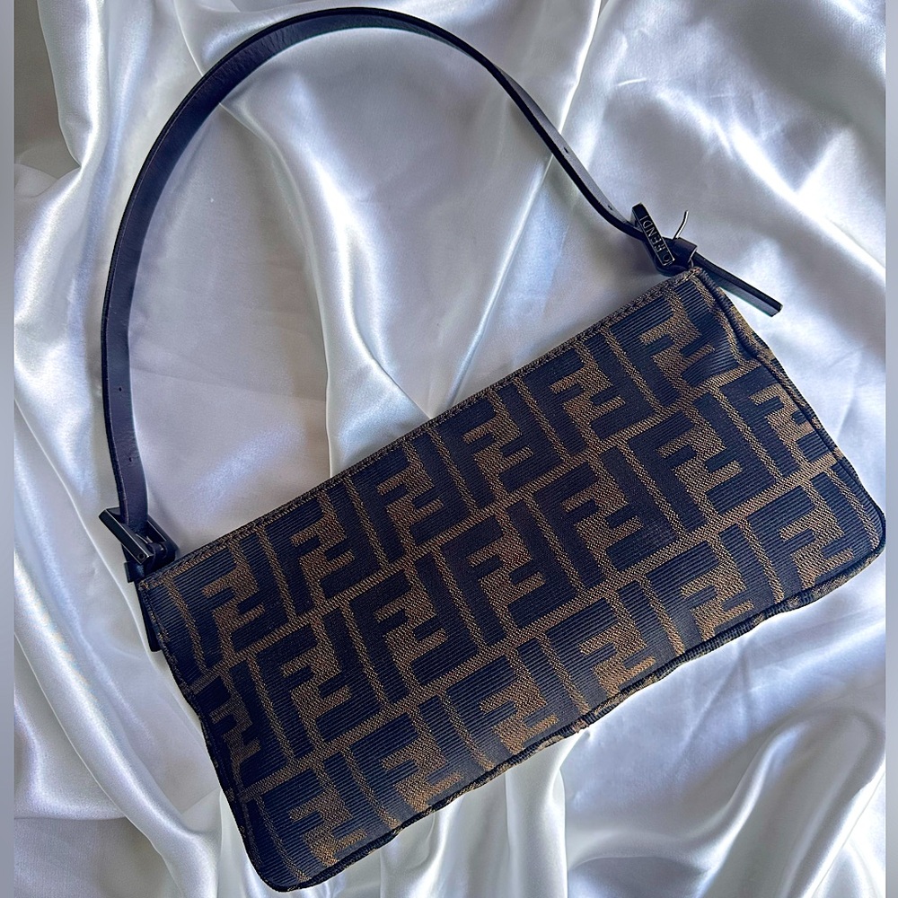 Vintage FENDI zucca mini baguette. - Picture 1 of 15